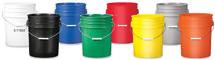 Plastic 2-1/2 Gallon Bucket - Plastic with Handle